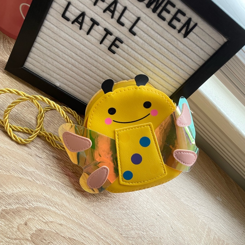Girl mini bee bag 🐝